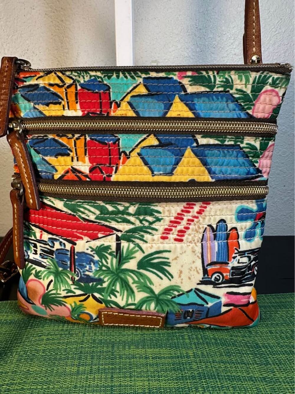 Rare Dooney & Bourke Limited Edition "Tropical Island" Triple Zip Crossbody Bag